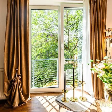 Golden Nugget Detmold